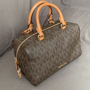 ❤️ Michael Kors Kirby Handbag/Satchel